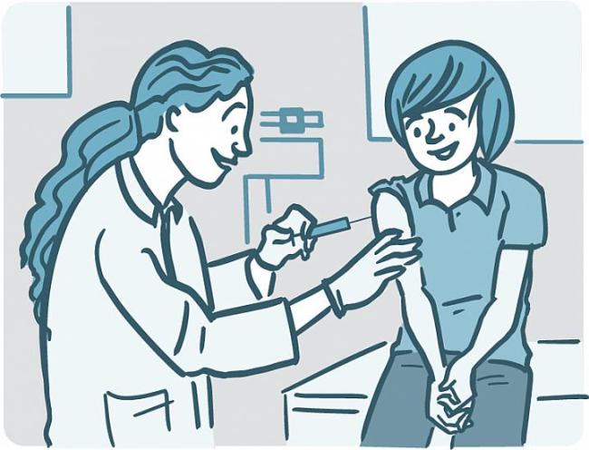 Mujer siendo vacunada.