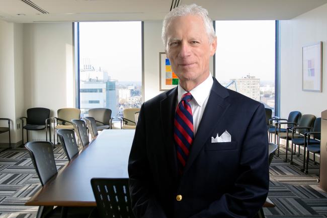 Fotografía del doctor Leonard Epstein.