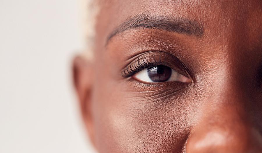 Fotografía de primer plano de un ojo.